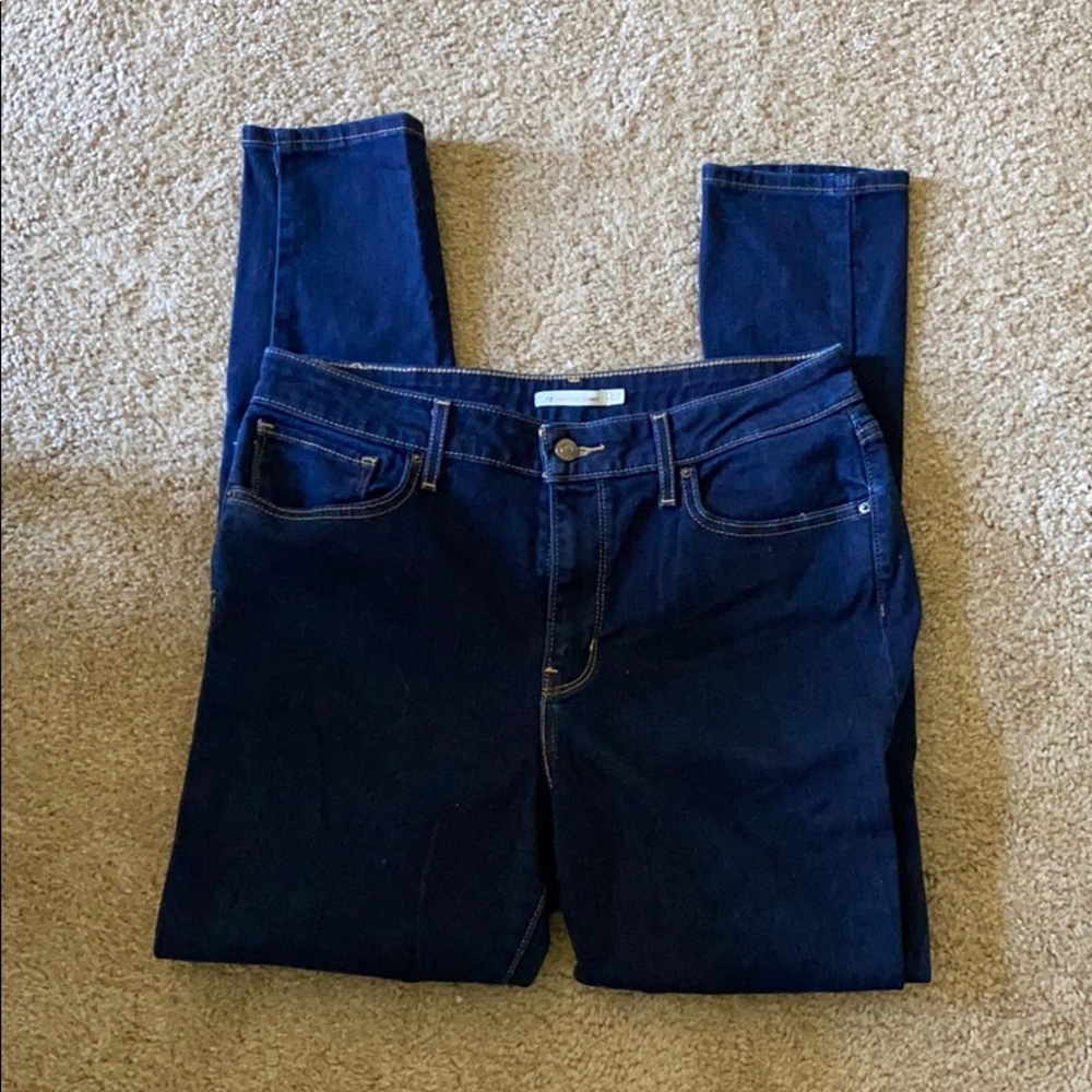 Levi’s 721 high rise skinny jeans